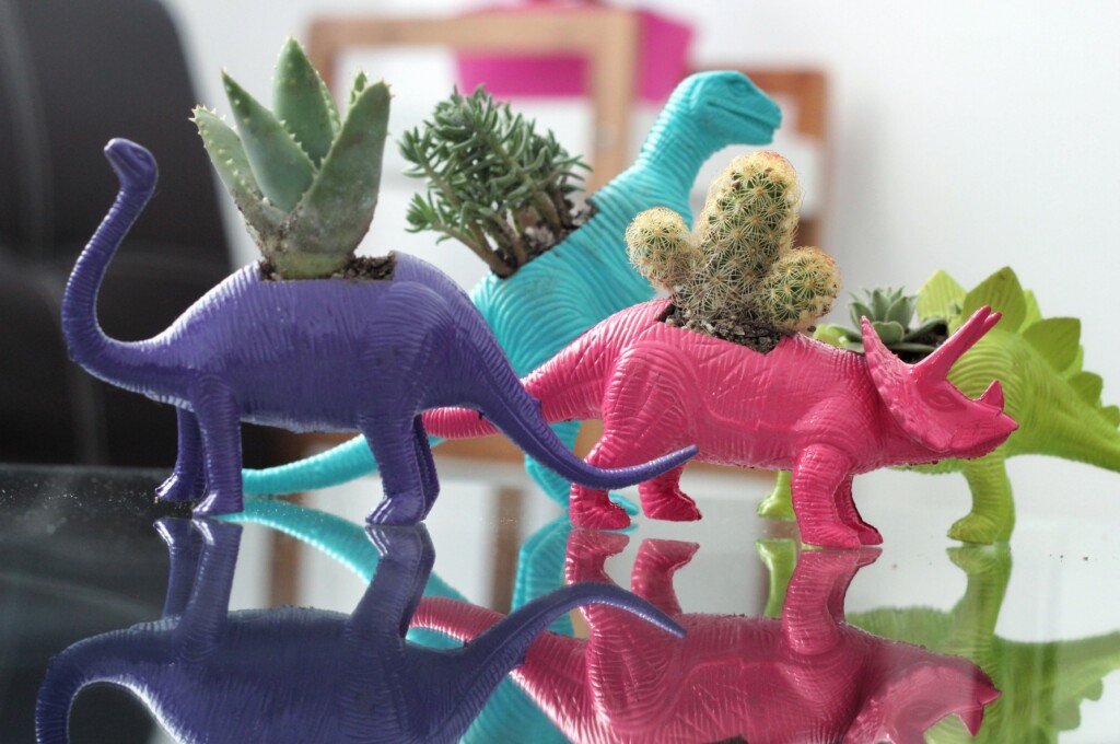 DIY: Macetas en forma de dinosaurios